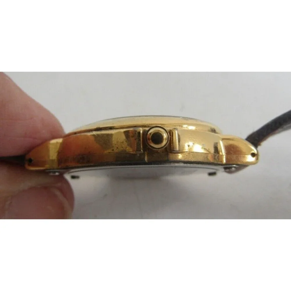 Disney Mickey Mouse Lorus Watch Christmas 1992 Gold Vintage Quartz